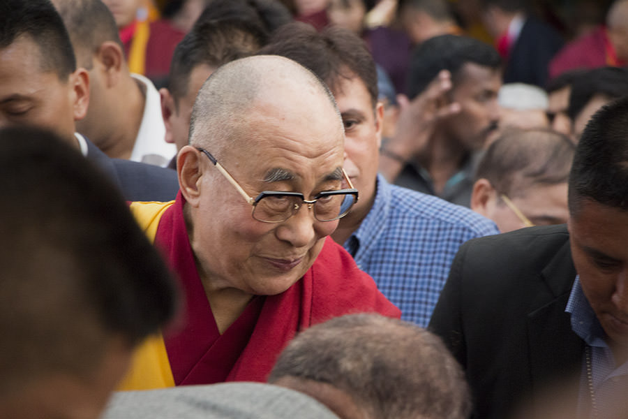 Dalai Lama tritt den Weg in seine Residenz an