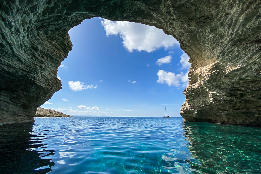 Ausflug zur Felsenhöhle beim Secret Beach nahe Bonifacio auf Korsika