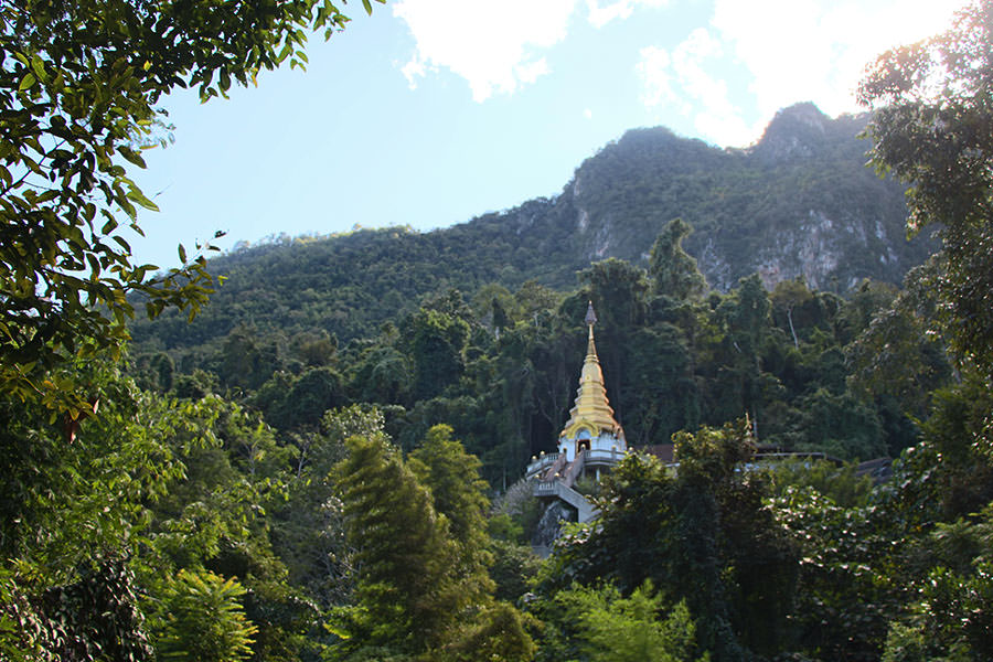 Wat Tham Pha Plong Tempel in Chiang Dao